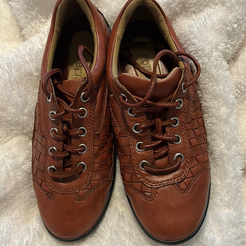 Robert Zur | Shoe